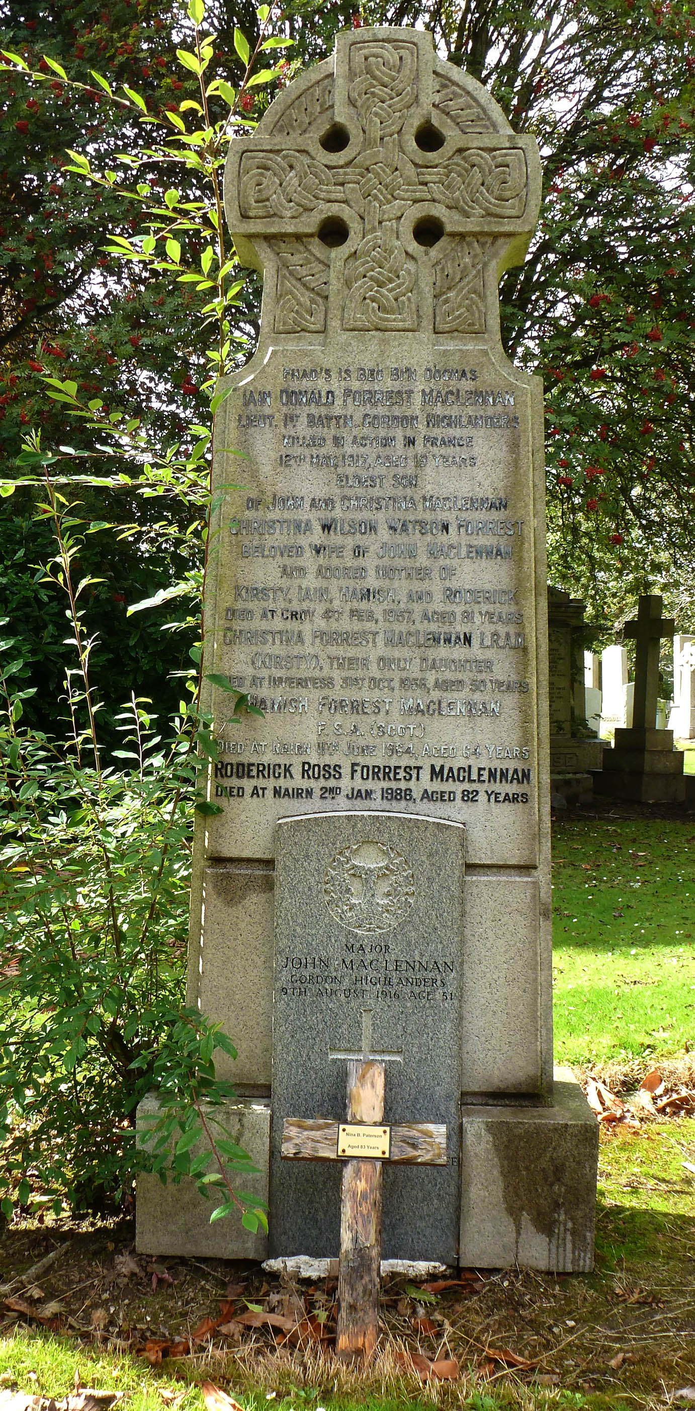 Photo of headstones/John MacLennan (Mjr 1864-1916) hdstn